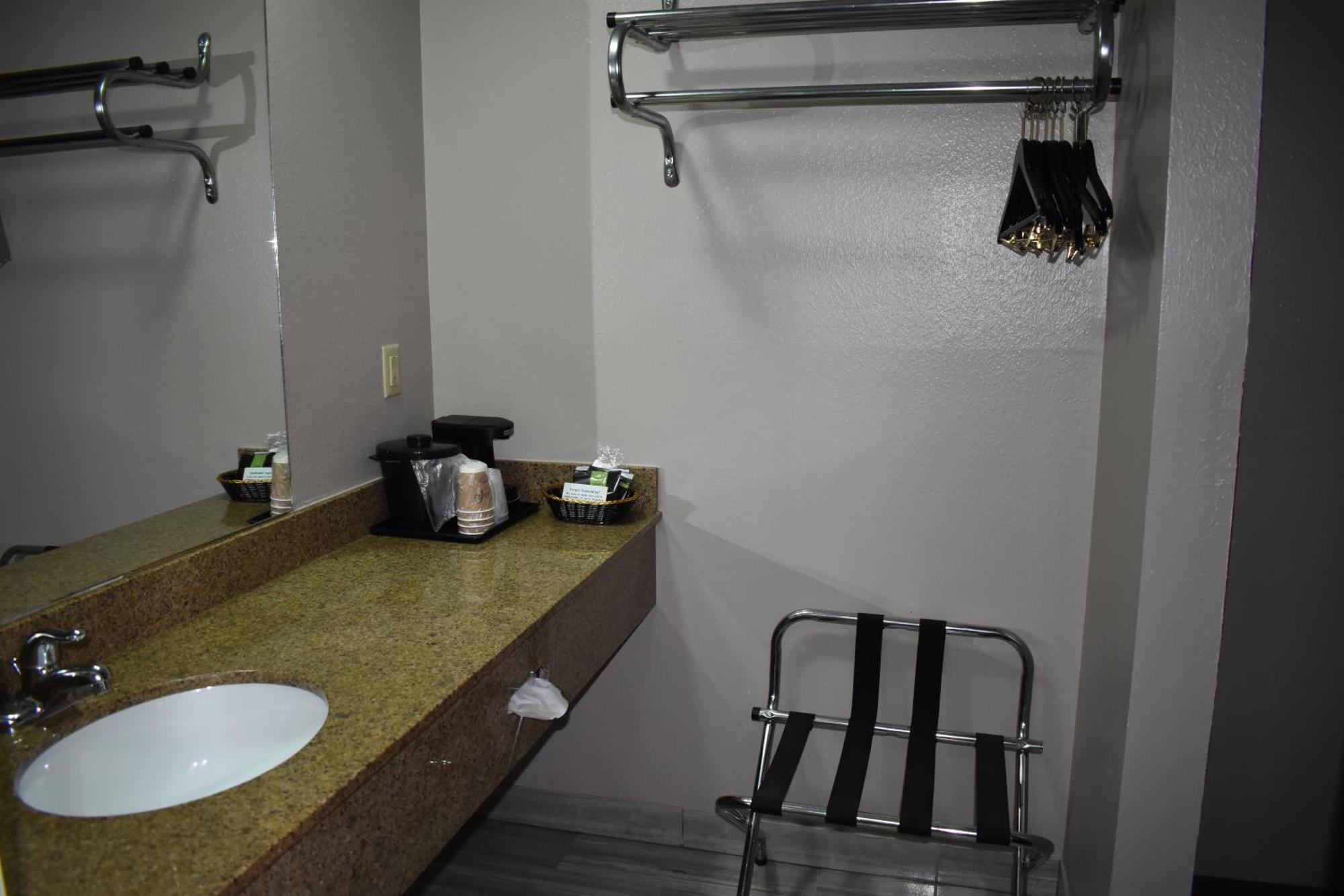 The Heritage Inn, Inc Huntingdon ภายนอก รูปภาพ